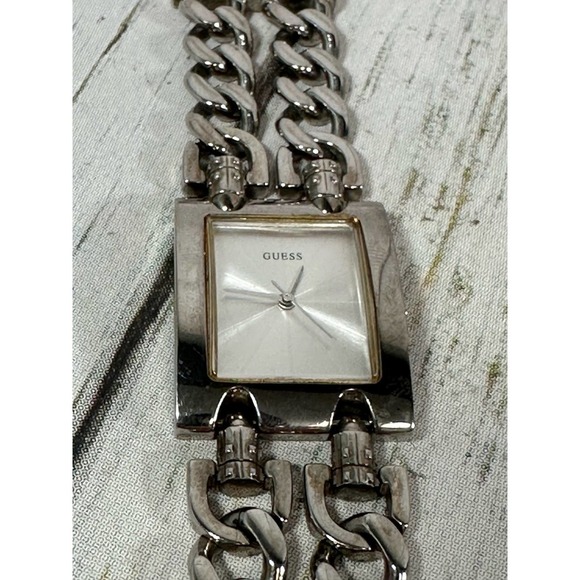 Guess G Link Adjustable Bracelet Stainless Steel Silver Tone Women Watch G75916L - Picture 2 of 4